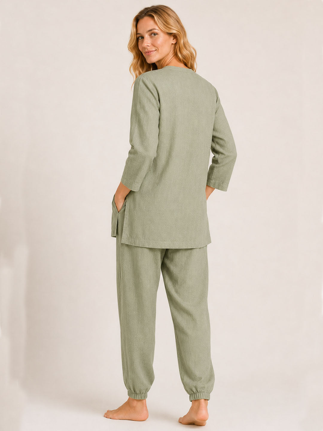 THE AANGAN LINEN SET